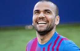 Dani Alves gây nên cảnh hỗn loạn trong nhà tù