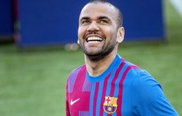 Dani Alves đi vào lịch sử của El Clasico