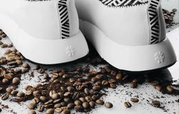 Giày làm từ bã cà phê