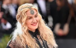 Madonna bất ngờ công khai là người đồng tính