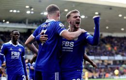 Thắng Wolverhampton, Leicester City thoát nhóm cuối bảng