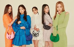 Thiết kế ITZY X CHARLES & KEITH khuấy đảo đường phố cùng dàn sao Việt