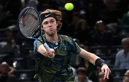 Andrey Rublev có khởi đầu thuận lợi tại Paris Masters