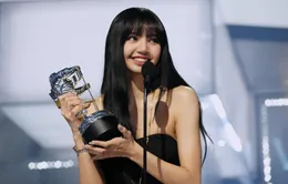 Lisa (BLACKPINK) - Nghệ sĩ solo K-Pop đầu tiên đồng thắng giải tại VMAs và EMAs