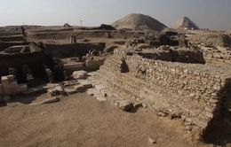 Hàng trăm xác ướp và kim tự tháp của vị nữ hoàng "bí ẩn" được khai quật tại Ai Cập