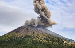 Núi lửa Chaparrastique phun trào, chính quyền El Salvador ra cảnh báo