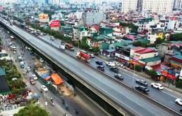 'Lô cốt' trên đường Nguyễn Xiển thu hẹp 3m, tình trạng ùn tắc đã cải thiện