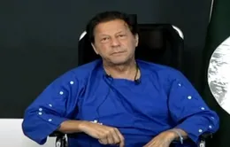 Cựu Thủ tướng Pakistan Imran Khan cho biết ông đã bị hai tay súng bắn bốn phát