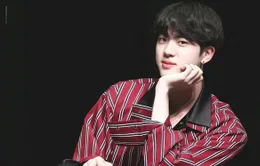 Jin (BTS) lạ lẫm với tóc húi cua, đã sẵn sàng nhập ngũ