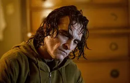 Hé lộ hình ảnh đầu tiên của Joaquin Phoenix trong "Joker 2"