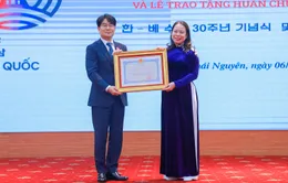 Lễ kỷ niệm 30 năm thiết lập quan hệ ngoại giao Việt Nam - Hàn Quốc và trao tặng Huân chương Hữu nghị