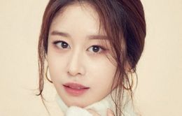 Jiyeon (T-ara) kết hôn với bạn trai cầu thủ