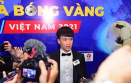 Hoàng Đức nhận Quả bóng Vàng Việt Nam 2021