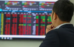 Sắc đỏ bao trùm, VN-Index mất mốc 1.500 điểm