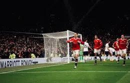 Man Utd 3-2 Tottenham: Ronaldo lập hat-trick, MU tạm chiếm vị trí thứ 4