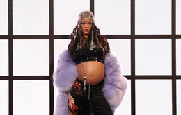 Mãn nhãn với thời trang "bà bầu" đầy cá tính của Rihanna