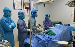 Kịp thời cứu sống bé trai mắc COVID-19 bị viêm phúc mạc do viêm ruột thừa vỡ