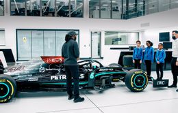 Công việc thú vị của một thực tập sinh tại đội đua F1 Mercedes