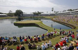 Hố golf số 17 nổi tiếng tại The Players Championship