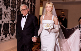 Váy cưới của con dâu David Beckham - Như một tác phẩm nghệ thuật