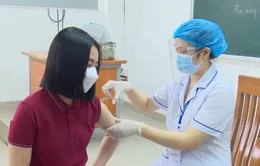 Vẫn còn 4 địa phương có tỷ lệ tiêm vaccine phòng COVID-19 mũi 1, 2 cho trẻ từ 5 đến 11 tuổi thấp