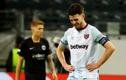 Thẻ đỏ tai hại, West Ham vỡ mộng chung kết Europa League