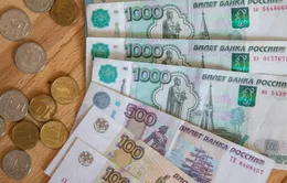 Đồng Ruble ổn định gần mức "đỉnh"