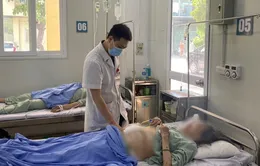 Cứu sống bệnh nhân bị viêm ruột hoại tử do ăn thịt lợn nhiễm bệnh