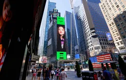 Phương Ly xuất hiện cực ngầu trên billboard quảng trường Thời Đại New York