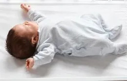 Cách giúp trẻ sơ sinh có giấc ngủ an toàn