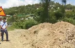 Quốc lộ 27C bị đe dọa vì hàng loạt điểm đấu nối và san lấp mặt bằng trái phép.