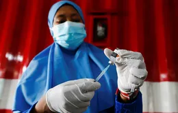 Indonesia yêu cầu hành khách đi máy bay tiêm mũi vaccine tăng cường