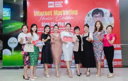 Business Woman Success và chiến lược marketing Khách hàng hạnh phúc