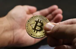 Bitcoin tăng vọt trở lại