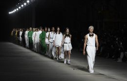 Phong cách tối giản Nhật Bản tại Milan Fashion Week