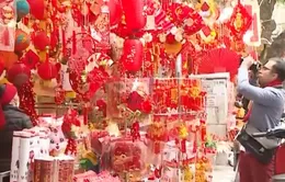 Người nước ngoài háo hức đón năm mới tại Việt Nam