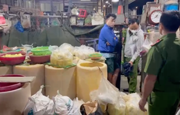TP Hồ Chí Minh: Hàng chục tấn măng, ngó sen chờ ngâm hóa chất để bán ra ngoài thị trường