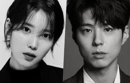 Park Bo Gum mê mẩn IU quên lối về trong phim mới