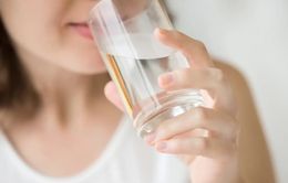Uống nước có giúp ngăn chặn quá trình lão hóa không?