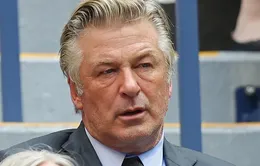 Alec Baldwin gọi vụ kiện do nổ súng trên phim trường là "lỗi pháp lý cơ bản"