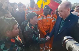 Tổng thống Thổ Nhĩ Kỳ tới gặp và cảm ơn đội cứu hộ Việt Nam