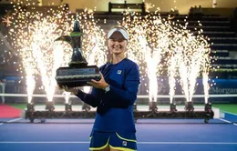 Vượt qua Swiatek, Krejcikova giành chức vô địch Dubai Championship