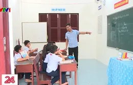 Những người "gieo chữ" giữa trùng khơi