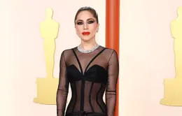 Lady Gaga xuất hiện tại Oscar, vẫn biểu diễn bất chấp lịch trình quay phim