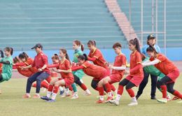 ĐT U20 nữ Việt Nam có buổi tập đầu tiên trên sân Việt Trì