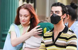 Joe Jonas - Sophie Turner tạm dừng tranh chấp quyền nuôi con sau thỏa thuận tạm thời