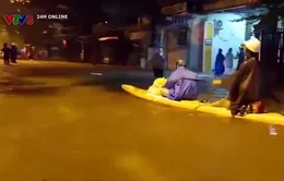 Đà Nẵng sơ tán dân an toàn khỏi vùng ngập lụt