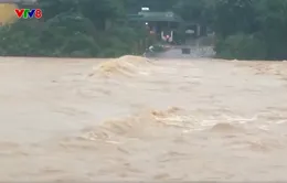 Mưa lớn gây ngập chia cắt nhiều địa phương ở Quảng Trị