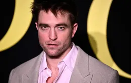 Robert Pattinson thừa nhận nỗi sợ hãi bị sỉ nhục