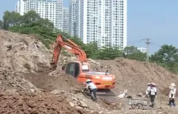 Xử lý núi phế thải xây dựng đổ trộm giữa nội thành Hà Nội